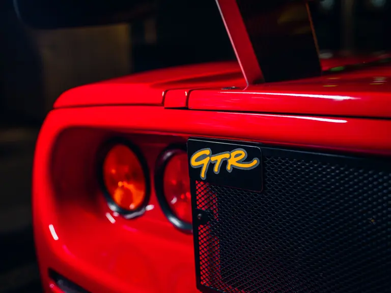 El McLaren F1 'Pop Art' te está buscando: Siempre y cuando te sobren 35 millones 4 Motor16 1996 McLaren F1 GTR Pop Art. Imagen detalle.