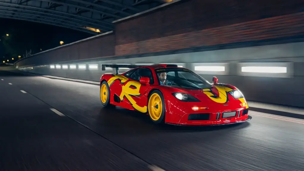 El McLaren F1 'Pop Art' te está buscando: Siempre y cuando te sobren 35 millones 13 Motor16 1998 McLaren F1 GTR RM Sothebys 2 Motor16