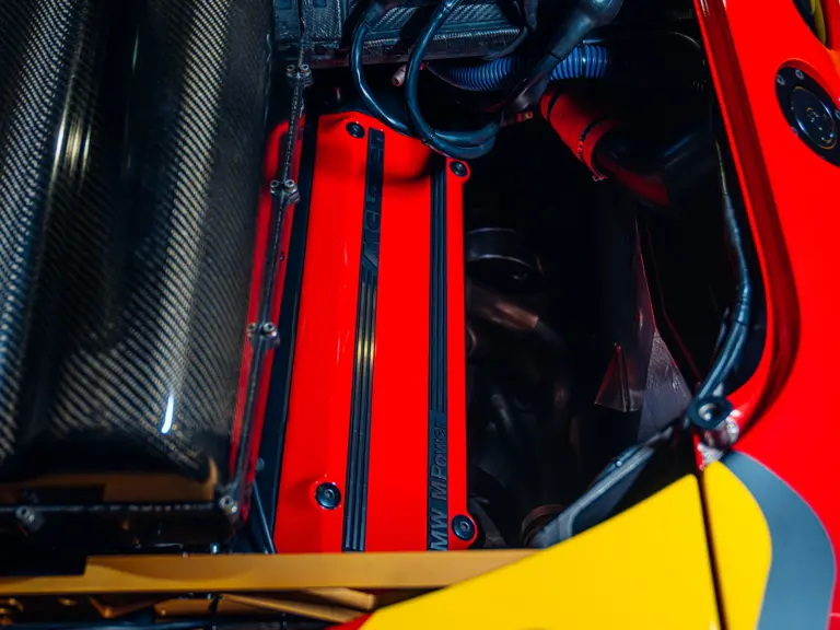 El McLaren F1 'Pop Art' te está buscando: Siempre y cuando te sobren 35 millones 35 Motor16 1998 McLaren F1 GTR RM Sothebys 23 Motor16