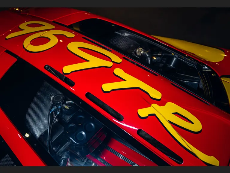 El McLaren F1 'Pop Art' te está buscando: Siempre y cuando te sobren 35 millones 18 Motor16 1998 McLaren F1 GTR RM Sothebys 27 Motor16