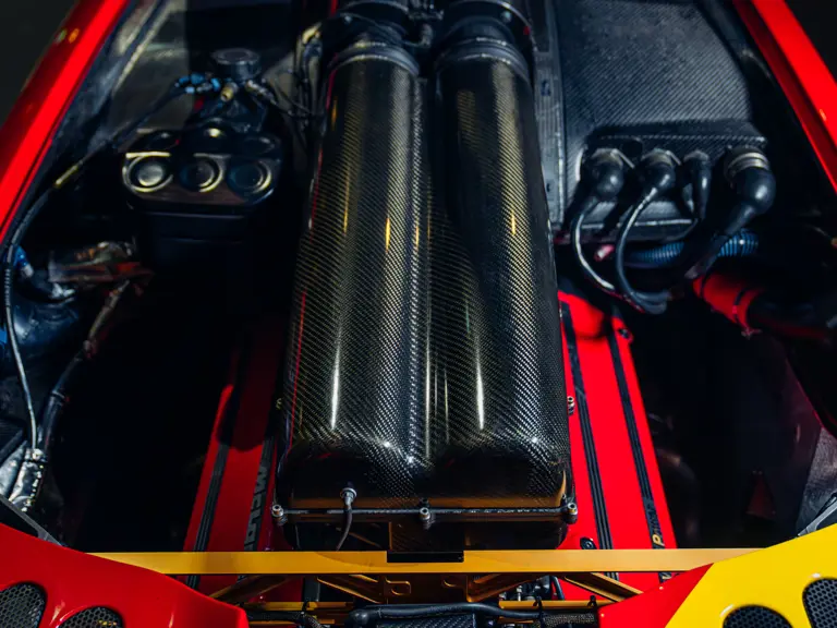 El McLaren F1 'Pop Art' te está buscando: Siempre y cuando te sobren 35 millones 36 Motor16 1998 McLaren F1 GTR RM Sothebys 30 Motor16