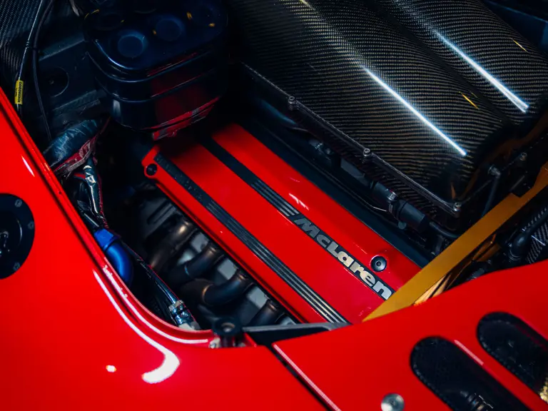 El McLaren F1 'Pop Art' te está buscando: Siempre y cuando te sobren 35 millones 32 Motor16 1998 McLaren F1 GTR RM Sothebys 4 Motor16