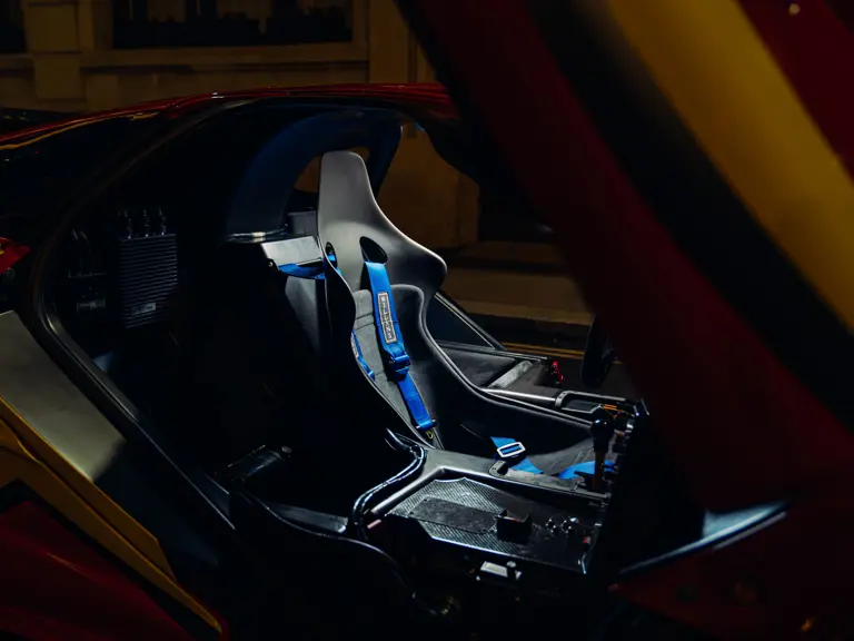 El McLaren F1 'Pop Art' te está buscando: Siempre y cuando te sobren 35 millones 24 Motor16 1998 McLaren F1 GTR RM Sothebys 7 Motor16