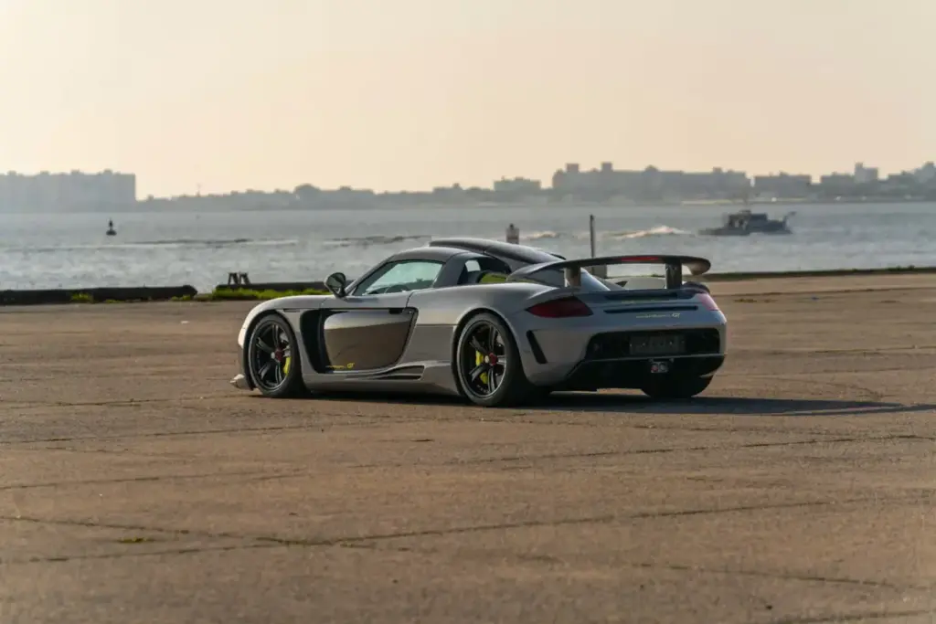 Gemballa Mirage GT: El Porsche Carrera GT más salvaje del que solo fabricaron 25 piezas 12 Motor16 2004 Gemballa Mirage GT Mecum 14 Motor16