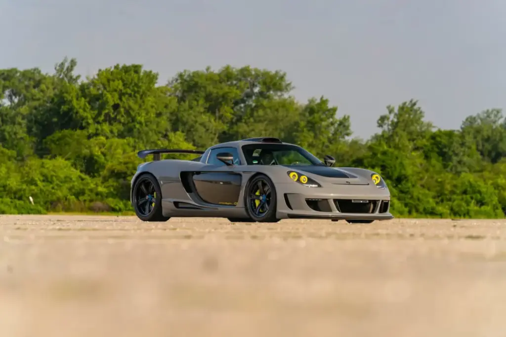 Gemballa Mirage GT: El Porsche Carrera GT más salvaje del que solo fabricaron 25 piezas 8 Motor16 2004 Gemballa Mirage GT Mecum 23 Motor16