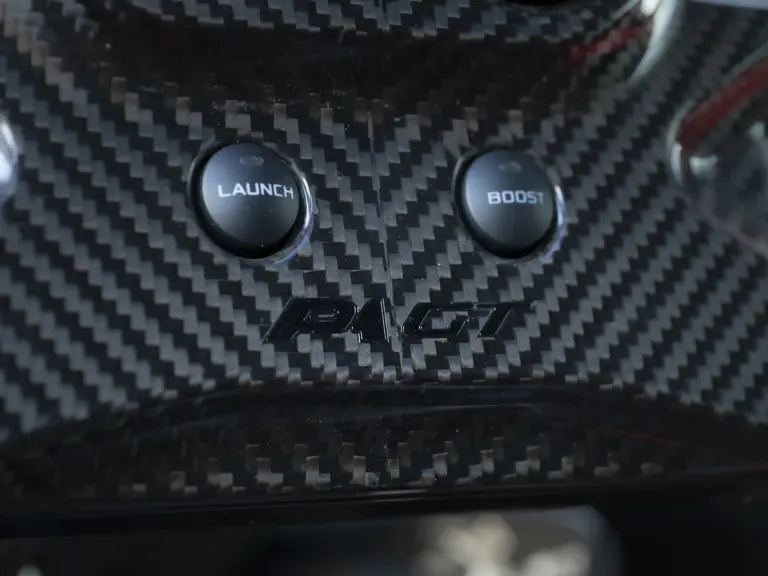 Como este McLaren P1 solo hay cuatro en el mundo y RM Sotheby's lo pone en juego 35 Motor16 2014 McLaren P1 GT Lanzante 33 Motor16