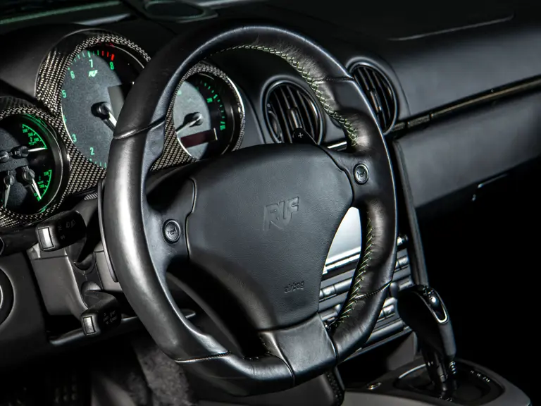 RUF CTR3 Clubsport: El Porsche 911 con motor central que jamás existió te busca 25 Motor16 2018 RUF CTR3 Clubsport Sothebys 13 Motor16