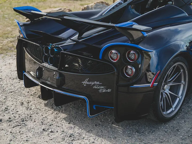 2024 pagani huayra roadster executor manual 16 Motor16