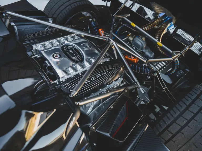 2024 pagani huayra roadster executor manual 17 Motor16
