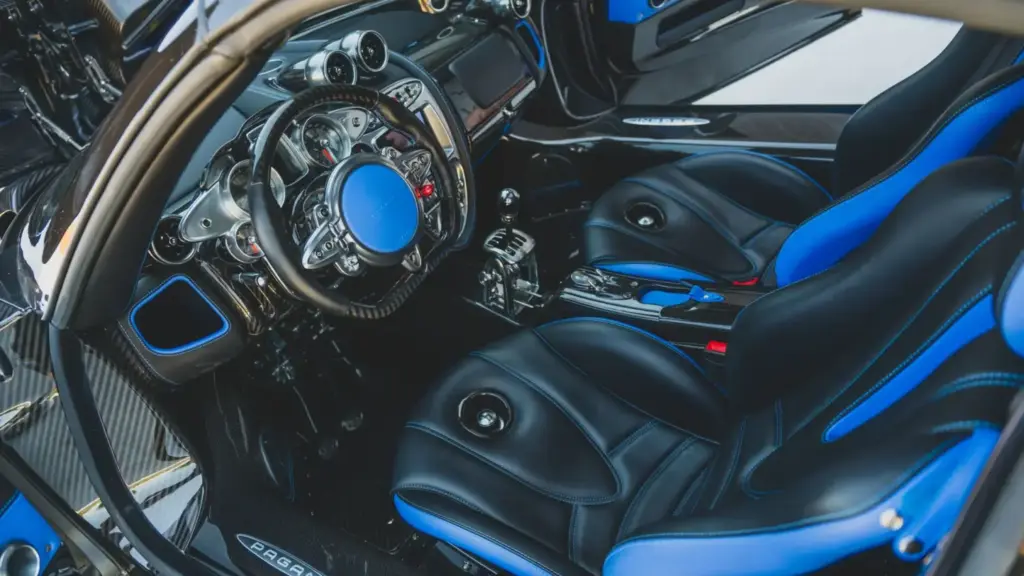 2024 pagani huayra roadster executor manual 29 Motor16
