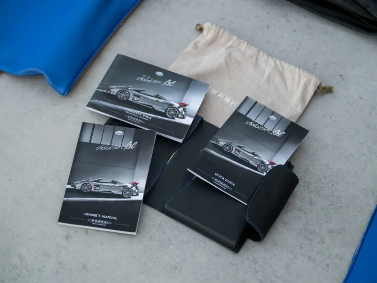 2024 pagani huayra roadster executor manual 38 Motor16