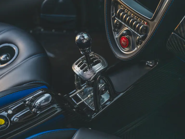 2024 pagani huayra roadster executor manual 41 Motor16