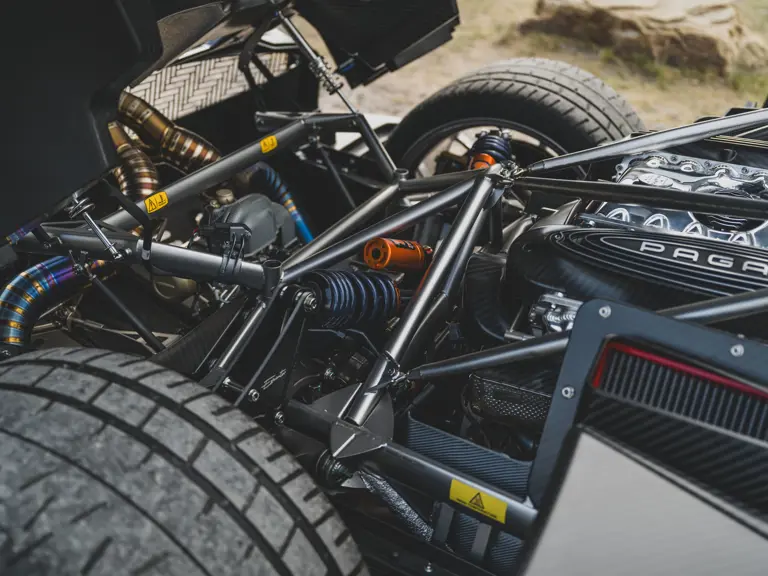 2024 pagani huayra roadster executor manual 43 Motor16