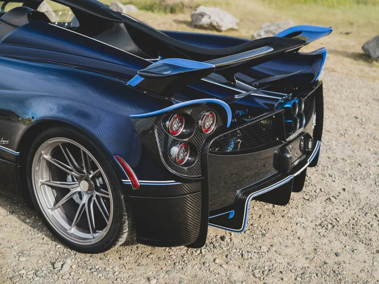 2024 pagani huayra roadster executor manual 44 Motor16