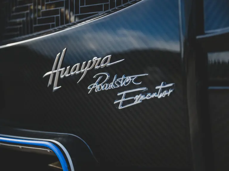 2024 pagani huayra roadster executor manual 5 Motor16