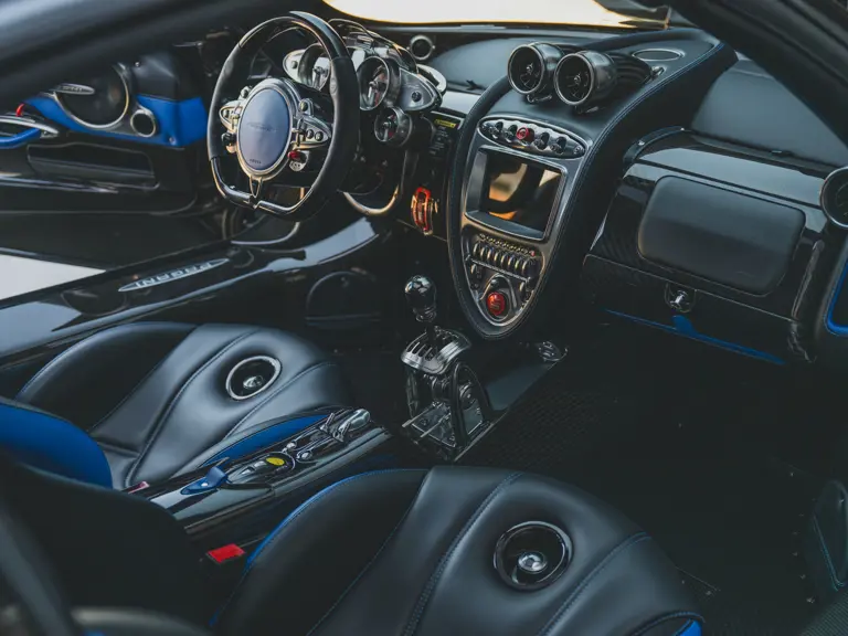 2024 pagani huayra roadster executor manual 55 Motor16