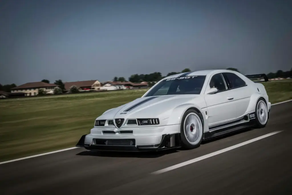SGT reedita el mítico Alfa Romeo 155 del DTM con esta criatura de la que fabricarán 55 unidades 9 Motor16 2026 55 SGT Alfa Romeo 155 DTM 2 Motor16