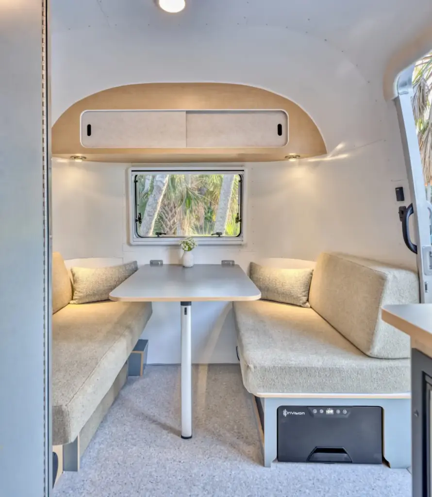 2026 Airstream World Traveler 17RB 12 Motor16