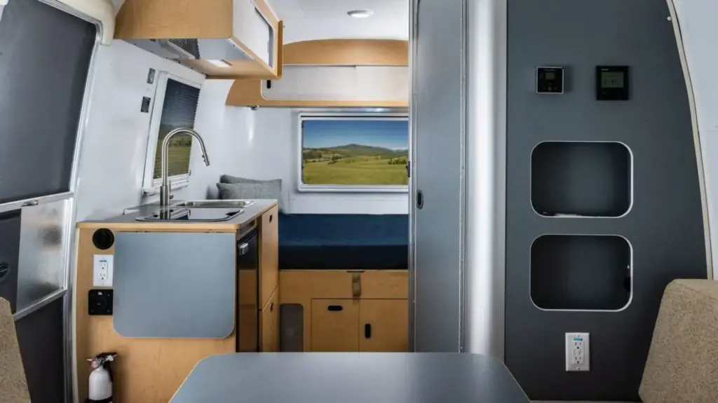 2026 Airstream WT 17RB. Imagen interior.