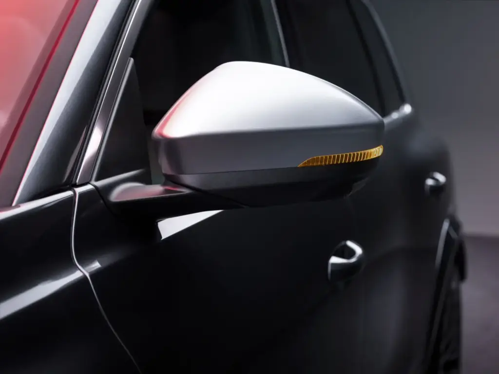 2026 Audi Q9 reveal 17 Motor16