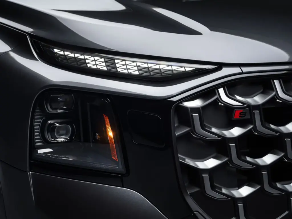 2026 Audi Q9 reveal 20 Motor16