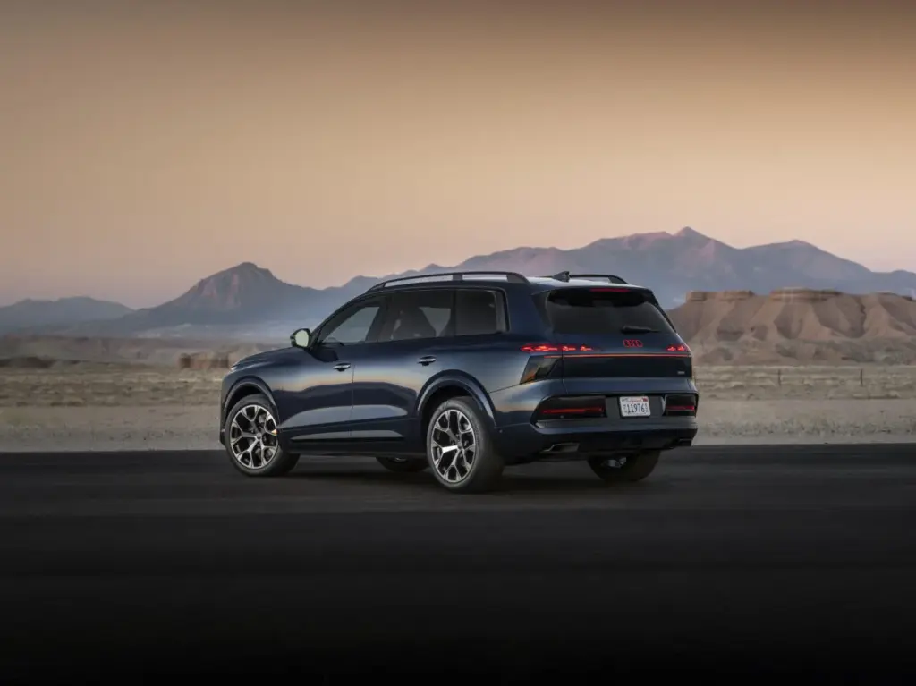 2026 Audi Q9 reveal 29 Motor16