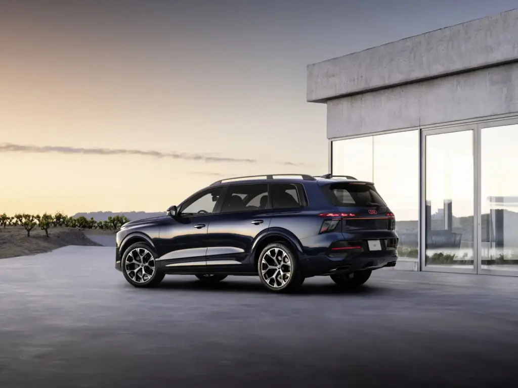 2026 Audi Q9 reveal 30 Motor16