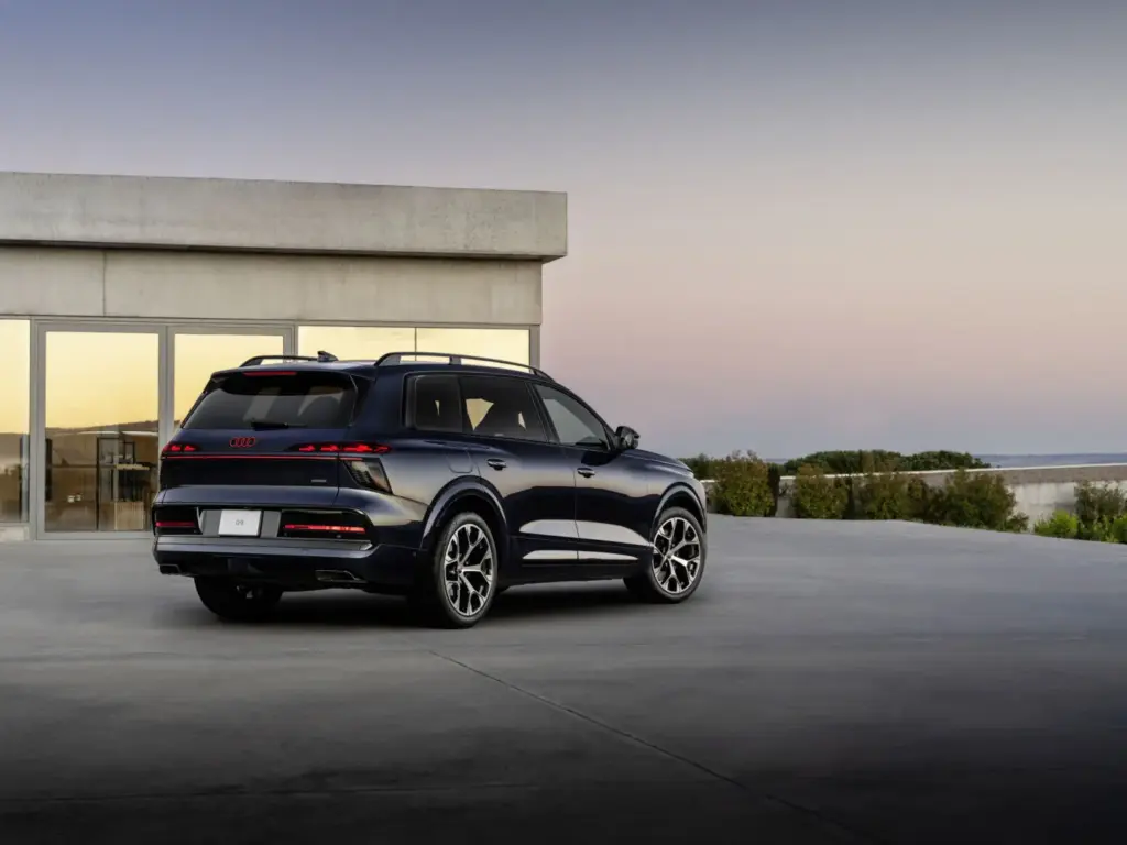 2026 Audi Q9 reveal 31 Motor16