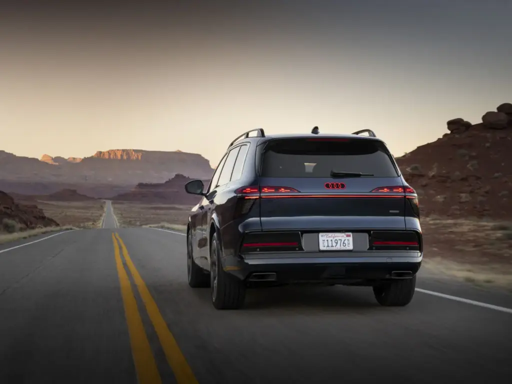 2026 Audi Q9 reveal 33 Motor16