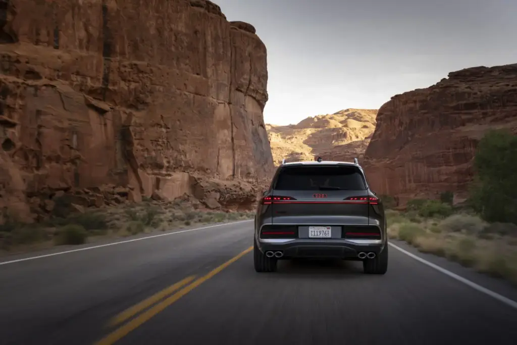 2026 Audi Q9 reveal 34 Motor16
