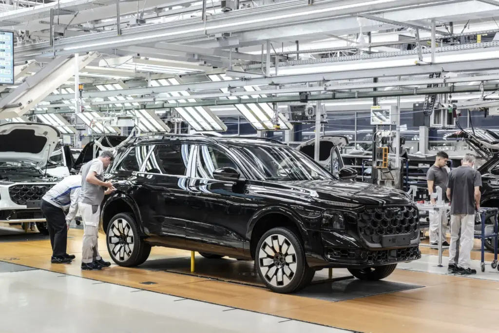 2026 Audi Q9 reveal 66 Motor16