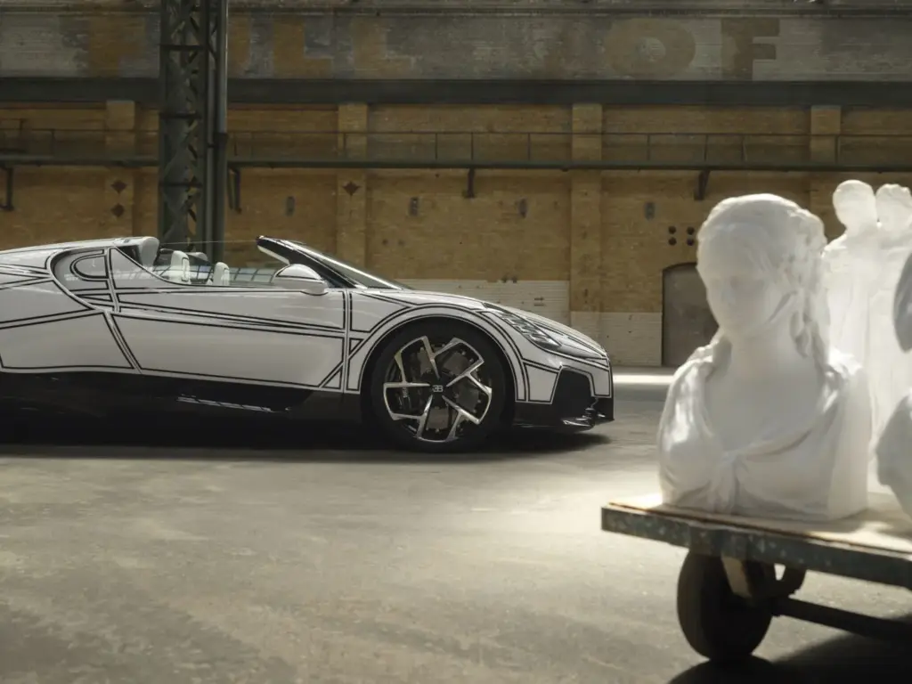 Blanc Éternel: El Bugatti W16 Mistral que coquetea con la porcelana más fina 14 Motor16 2026 BUGATTI Sur Mesure W16 Mistral blanc eternel 16 Motor16