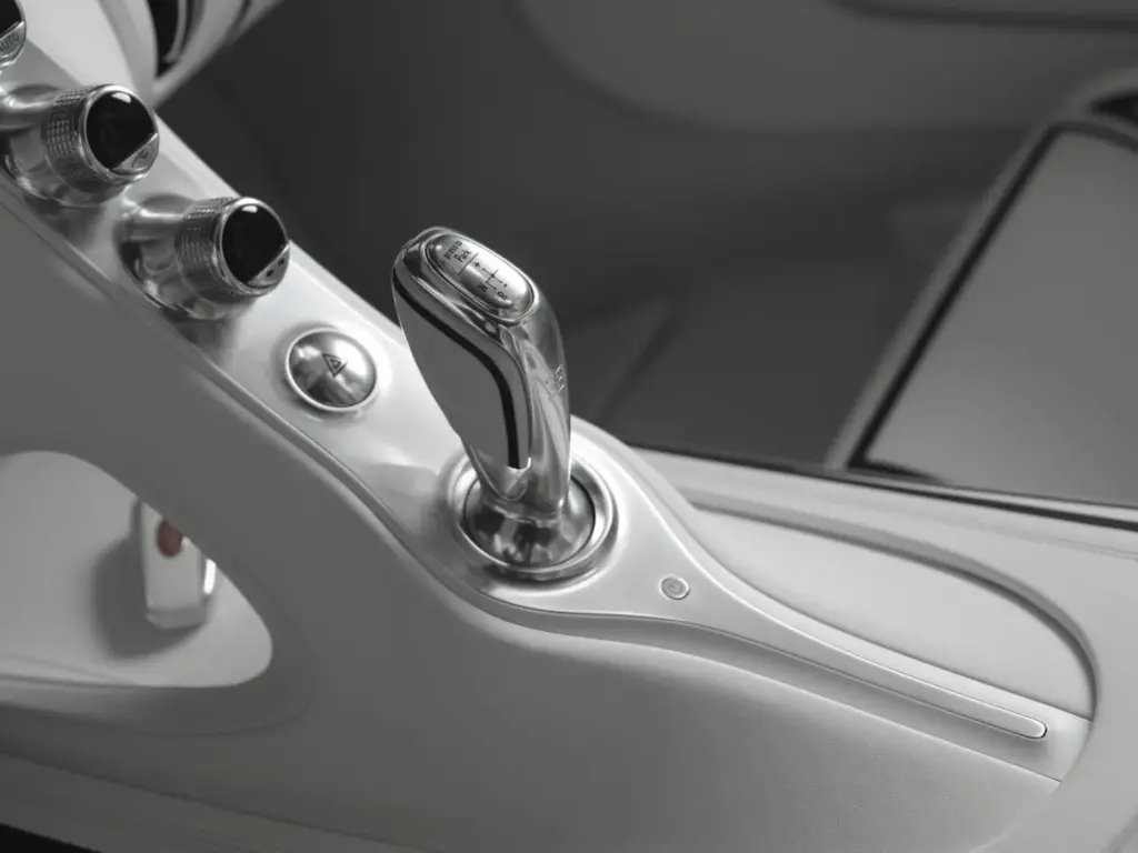Blanc Éternel: El Bugatti W16 Mistral que coquetea con la porcelana más fina 22 Motor16 2026 BUGATTI Sur Mesure W16 Mistral blanc eternel 19 Motor16