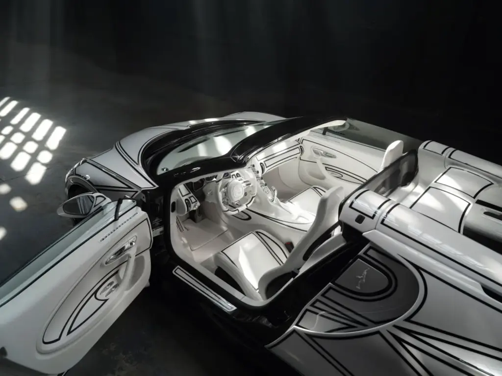 Blanc Éternel: El Bugatti W16 Mistral que coquetea con la porcelana más fina 2 Motor16 2026 Bugatti W16 Mistral Blanc Éternel. Imagen interior.