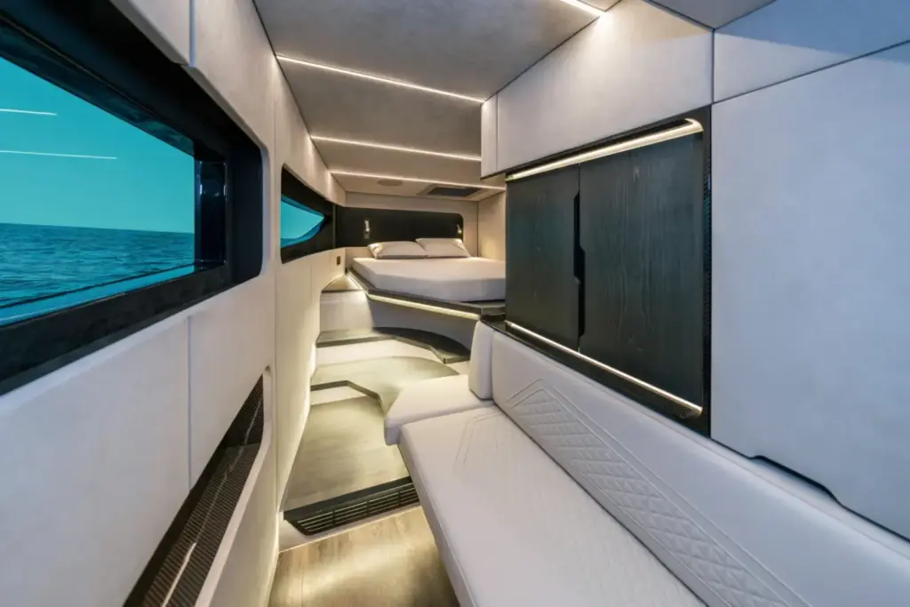 Brabus ha creado este Ultima 55, un catamarán con casi tres veces la potencia de un G 63 AMG 20 Motor16 2026 Brabus Ultima 55 catamaran 11 Motor16