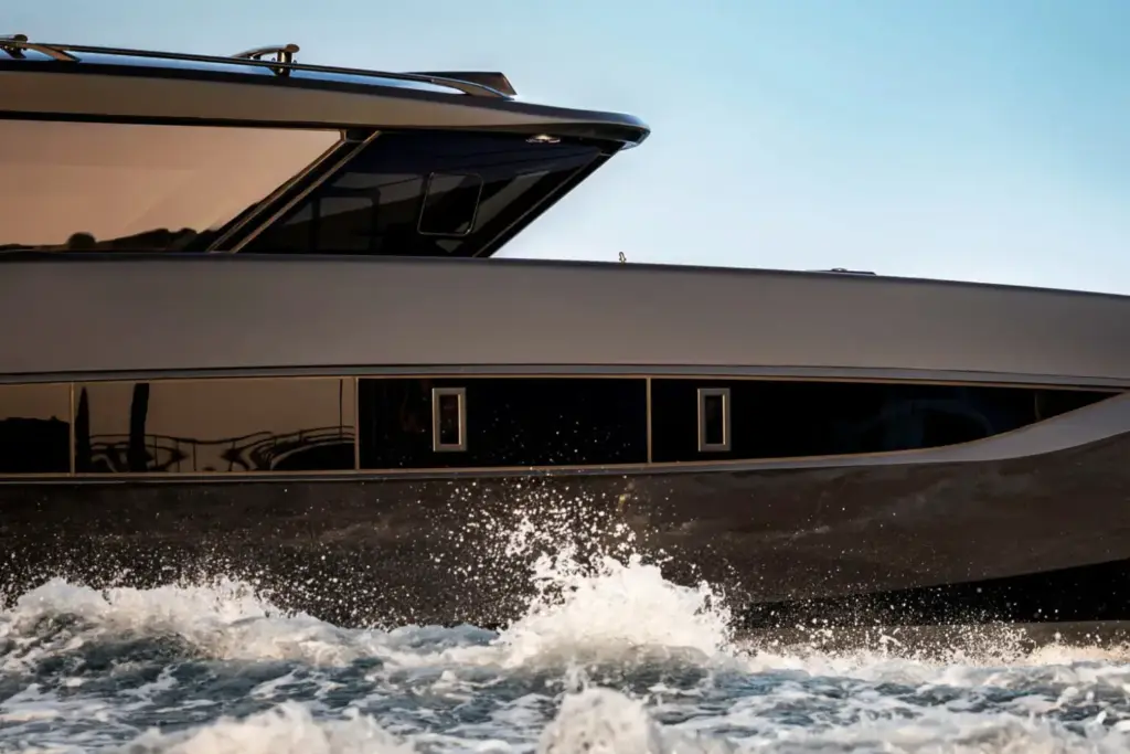Brabus ha creado este Ultima 55, un catamarán con casi tres veces la potencia de un G 63 AMG 10 Motor16 2026 Brabus Ultima 55 catamaran 9 Motor16