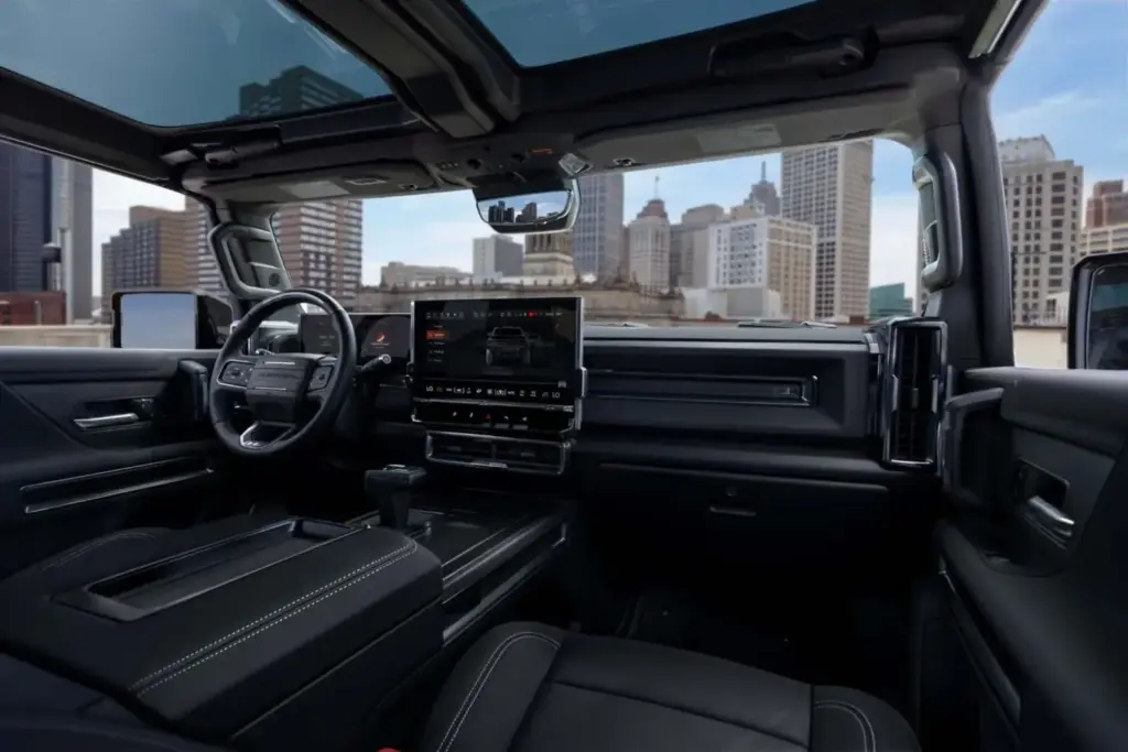 GMC Hummer EV Icon | 25: El homenaje a un monstruo nacido hace 25 años que gastaba 21,4 l/100 km 2 Motor16 2026 GMC Hummer EV Icon 25. Imagen interior.