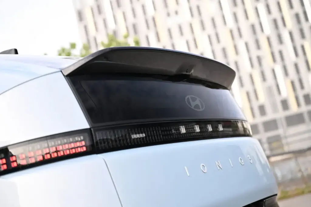 Así es el Hyundai Ioniq 3 que más verás por las calles: Sin el deportivo acabado N-Line 16 Motor16 2026 Hyundai Ioniq 3 12 Motor16