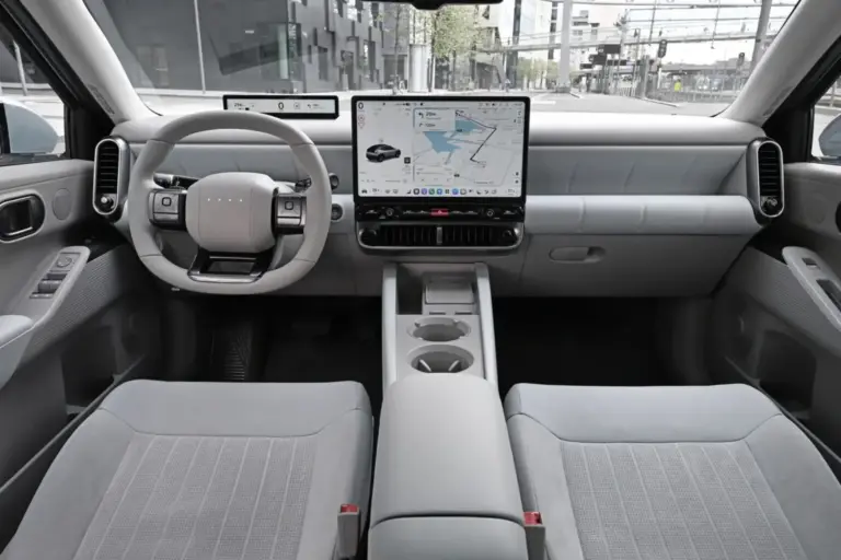 Cuadro de instrumentos opcional en el Hyundai Ioniq 3 de acceso: el coche barato pierde su pantalla