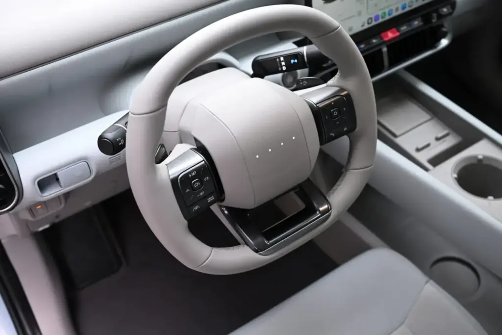 Así es el Hyundai Ioniq 3 que más verás por las calles: Sin el deportivo acabado N-Line 20 Motor16 2026 Hyundai Ioniq 3 18 Motor16
