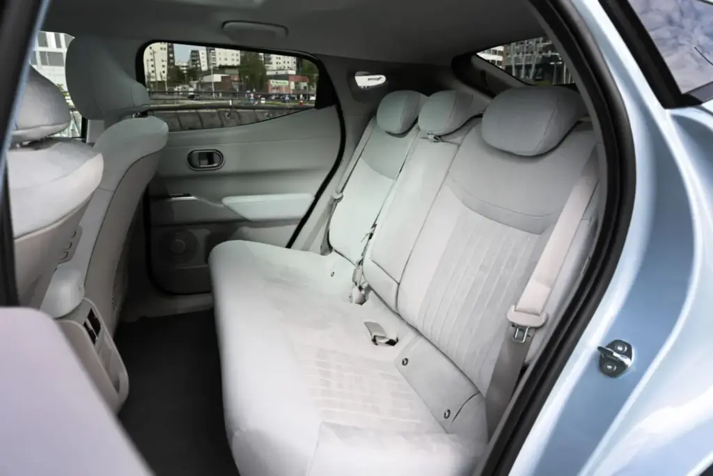 Así es el Hyundai Ioniq 3 que más verás por las calles: Sin el deportivo acabado N-Line 25 Motor16 2026 Hyundai Ioniq 3 22 Motor16
