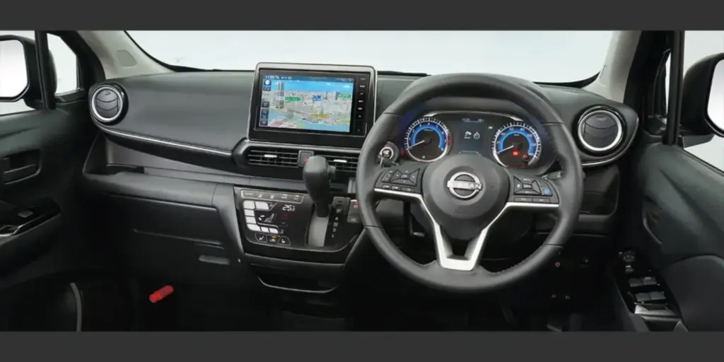 Nissan Dayz: El kei car de 8.000 euros que en Japón ponen más guapo y más seguro 2 Motor16 2026 Nissan Dayz. Imagen interior.