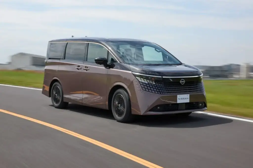 2026 Nissan Elgrand Japon 10 Motor16
