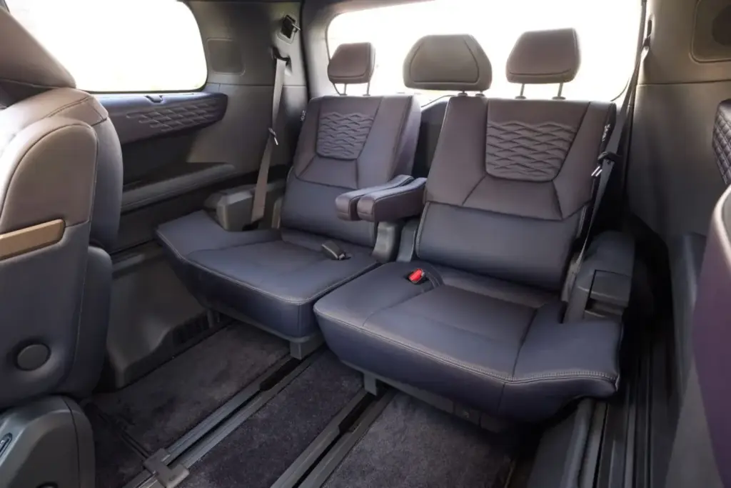 2026 Nissan Elgrand Japon 19 Motor16