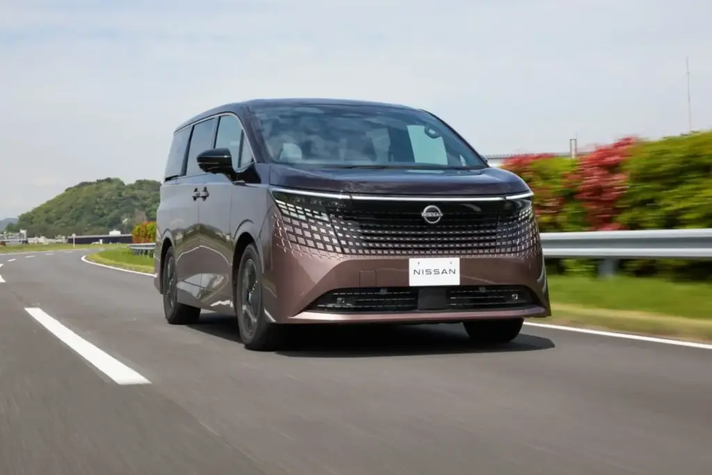 2026 Nissan Elgrand Japon 23 Motor16