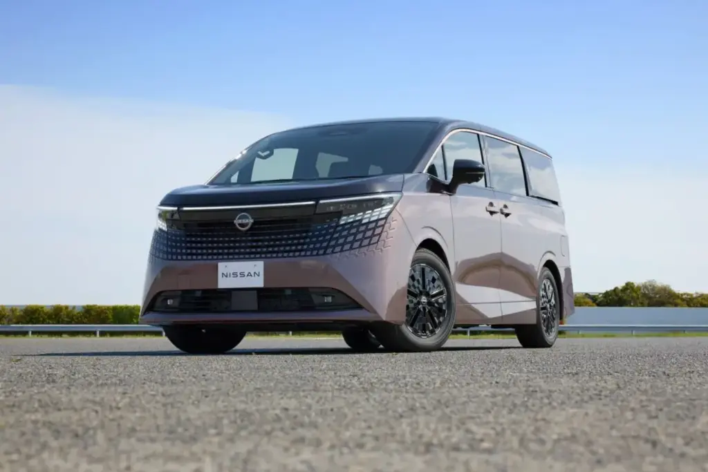 2026 Nissan Elgrand Japon 30 Motor16