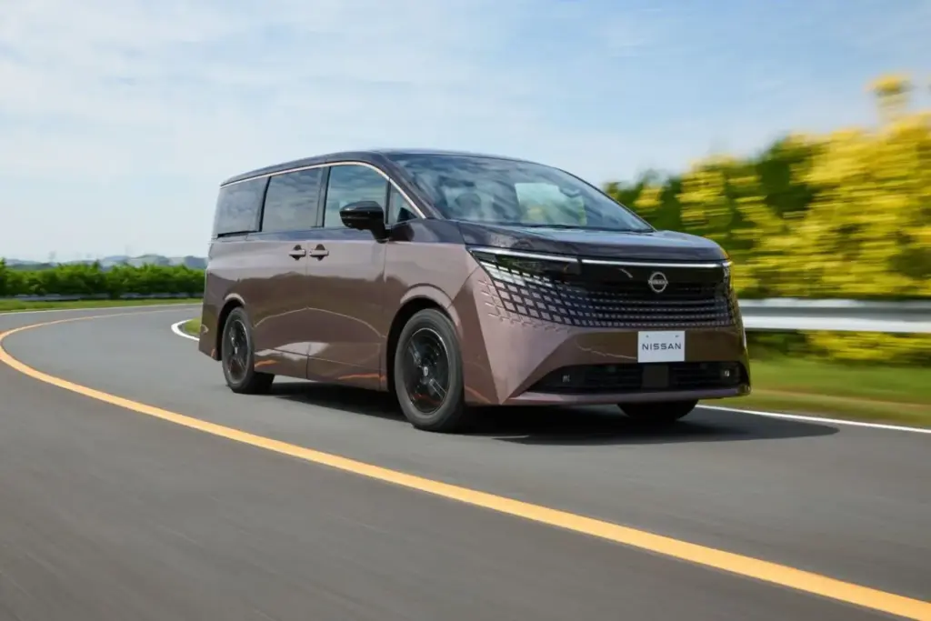 2026 Nissan Elgrand Japon 4 Motor16