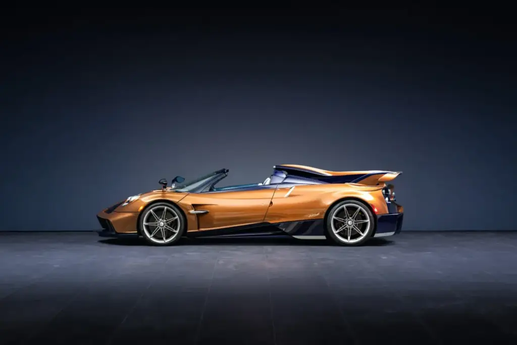 Horacio Pagani construye el Huayra que hubiera creado Leonardo Da Vinci por su 70 cumpleaños 5 Motor16 2026 Pagani Huayra 70 Derecho 1 Motor16