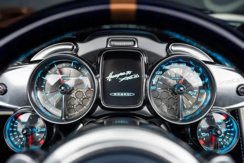 Horacio Pagani construye el Huayra que hubiera creado Leonardo Da Vinci por su 70 cumpleaños 13 Motor16 2026 Pagani Huayra 70 Derecho 11 Motor16