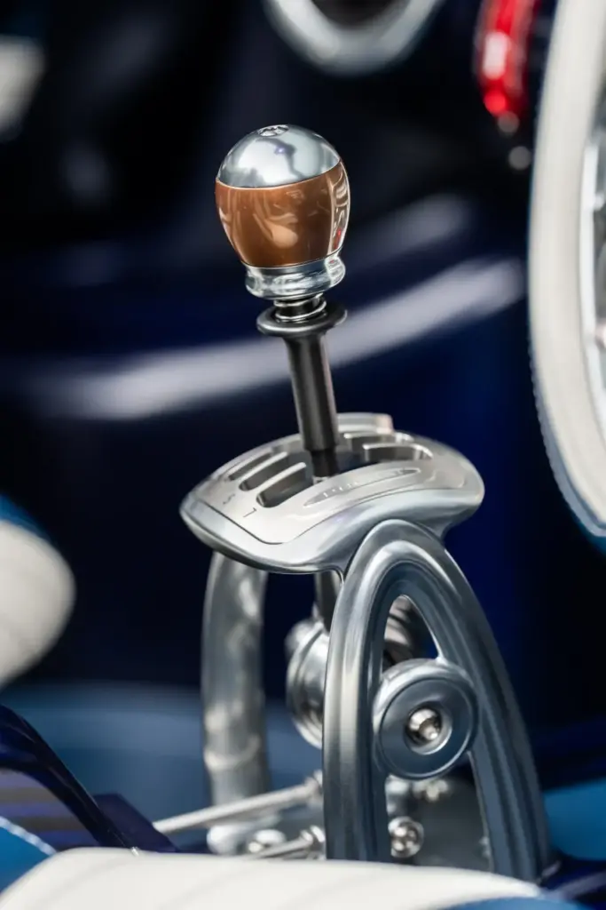 Horacio Pagani construye el Huayra que hubiera creado Leonardo Da Vinci por su 70 cumpleaños 15 Motor16 2026 Pagani Huayra 70 Derecho 13 Motor16
